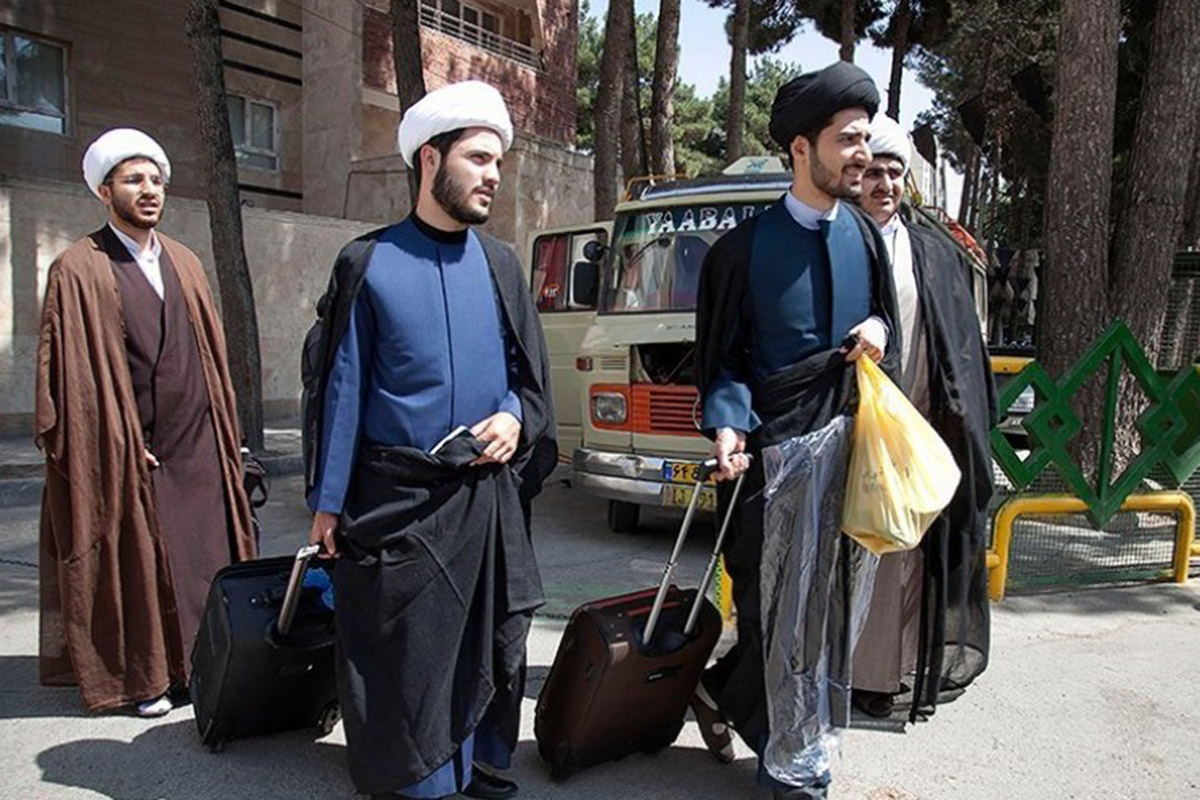 ۴۰ مبلغ دینی به مناطق مختلف قشم اعزام شدند