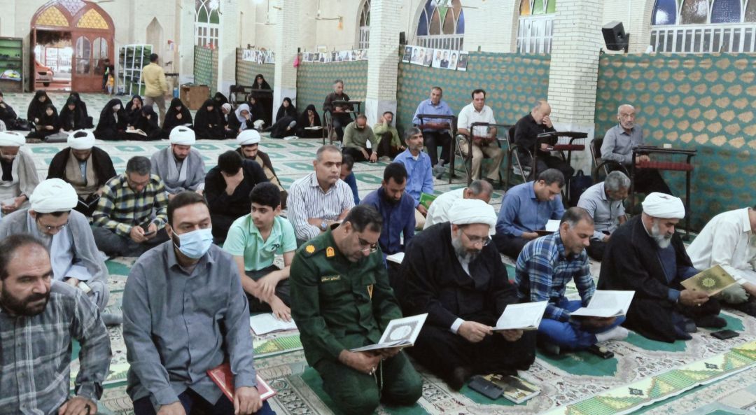 برگزاری محفل اُنس با قرآن در حاجی‌آباد