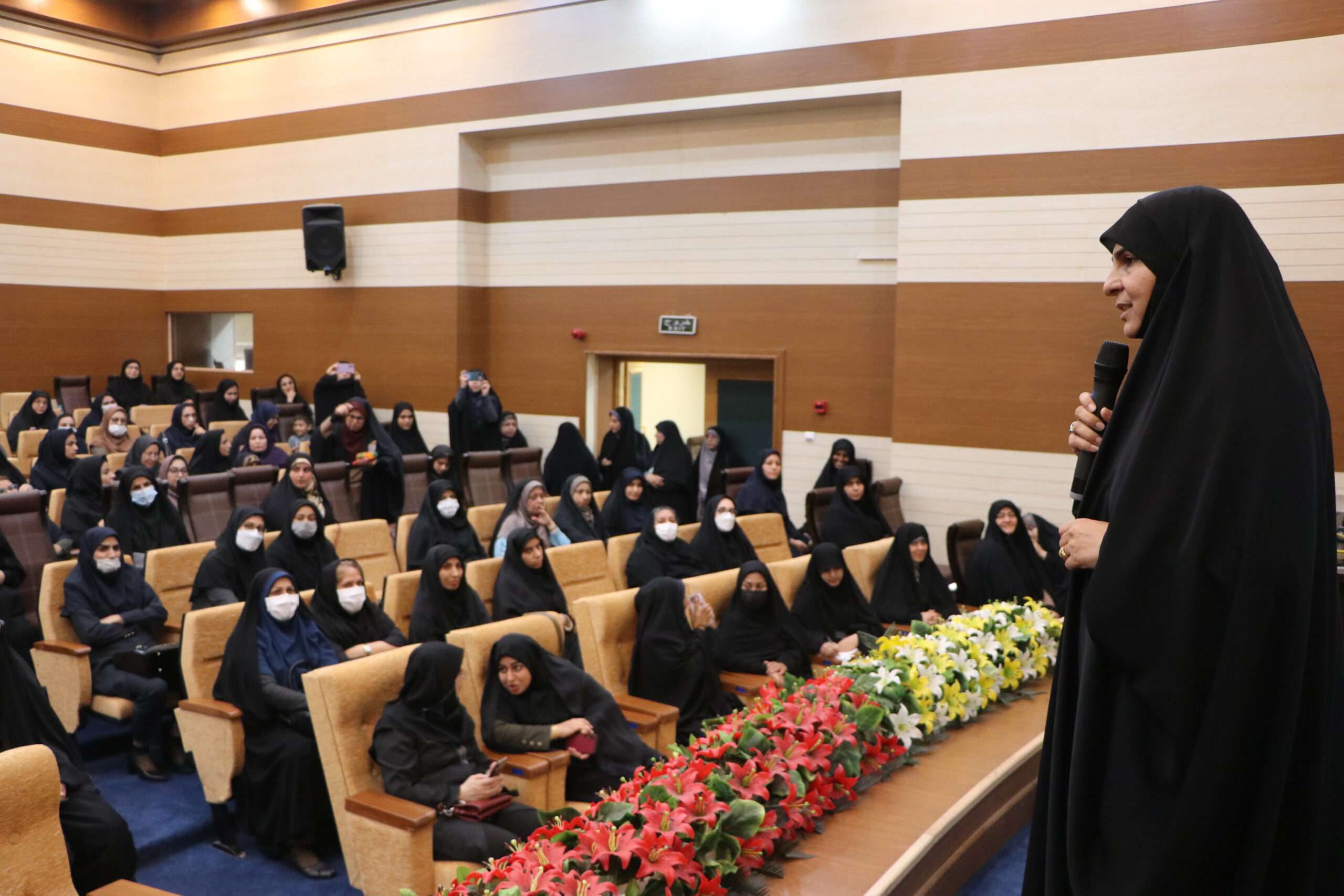 همایش “زیبا و سالم بمان”؛ با هدف ارتقای آگاهی بانوان در سبک زندگی اسلامی برگزار شد